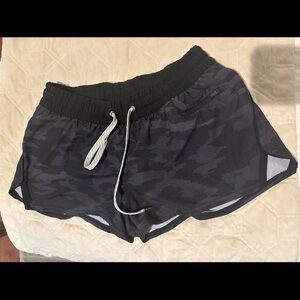 Vuori Black Athletic Shorts Lightweight Elastic Waistband